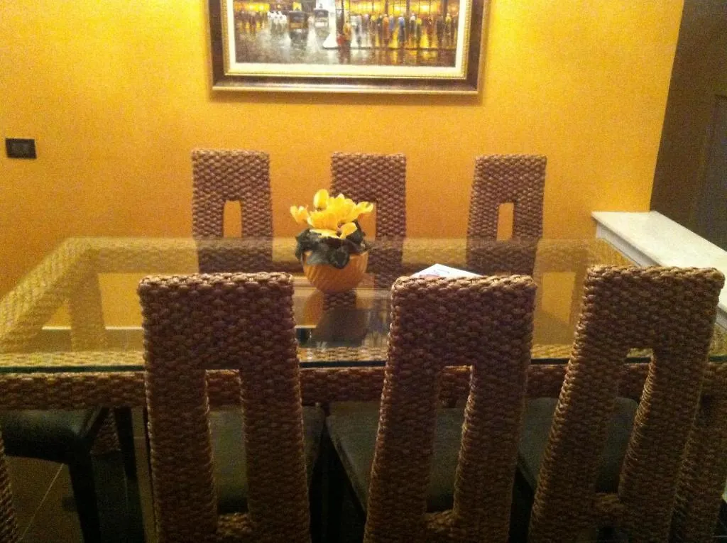 Hotel Ejna تيرانا